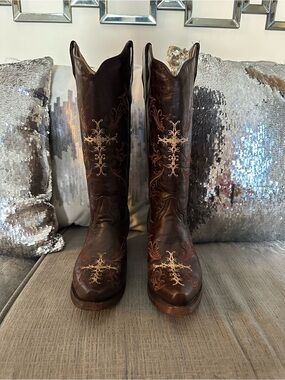 Circle G Dark Brown Leather Western Boots with Cream Embroidery